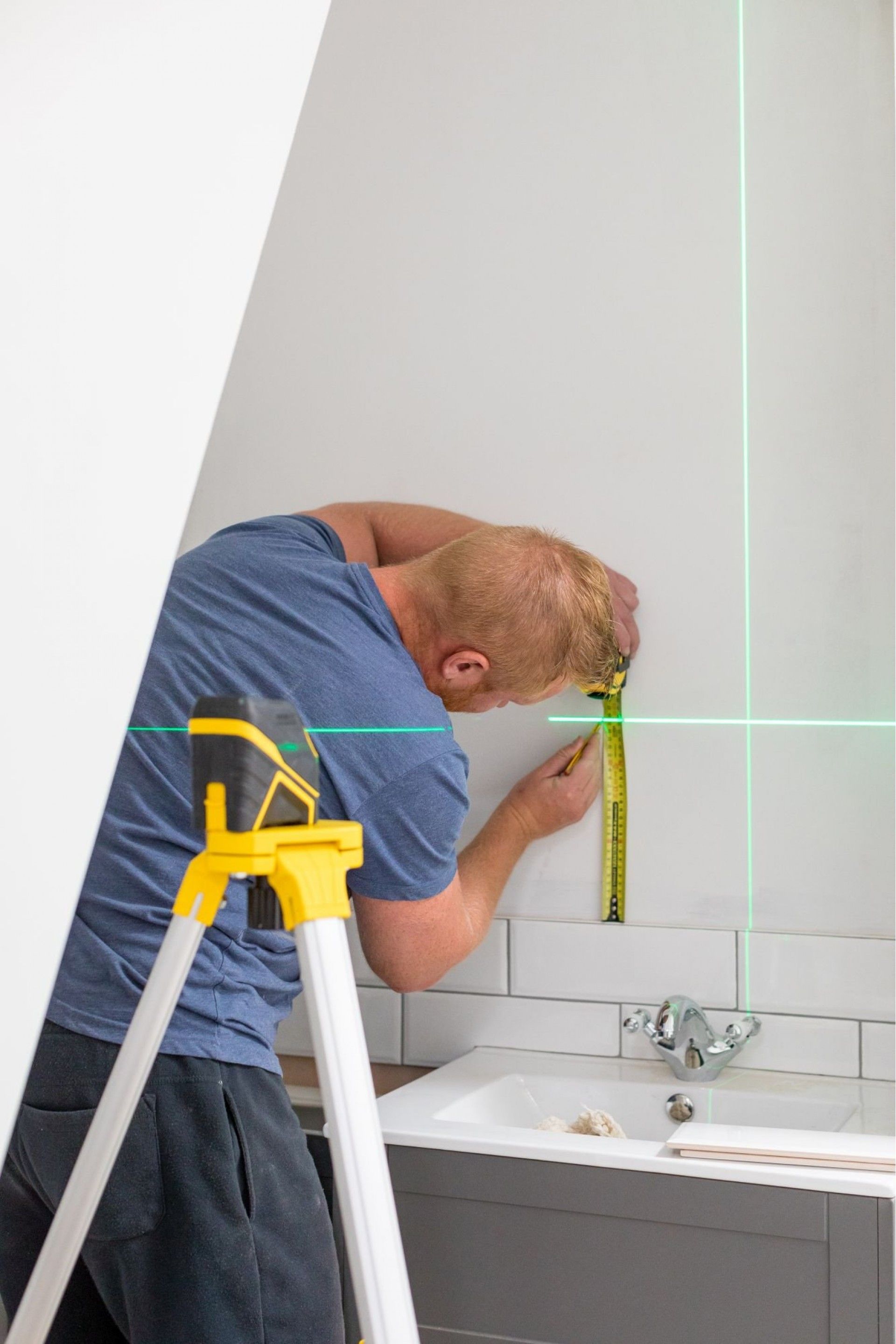 Nível laser em cruz - VERDE.Pilhas alcalinas refª FMHT77586-1 STANLEY