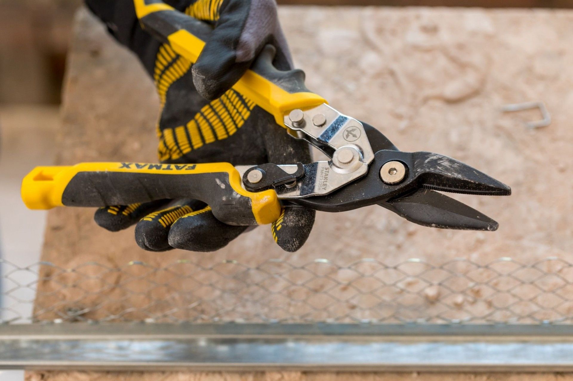 Tesoura Corta Chapas Corte reto FatMax Pro - ERGO - refª FMHT73756-0 STANLEY