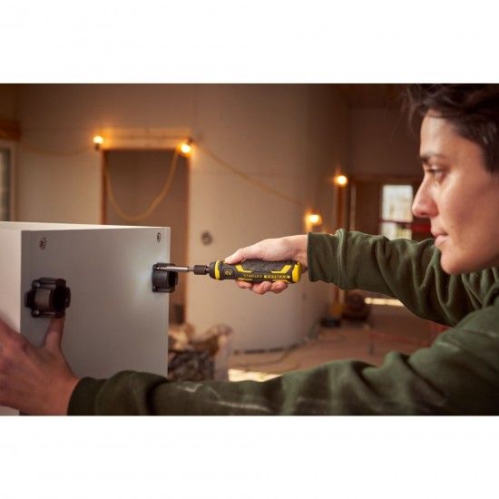 Aparafusadora Stanley de punho 4v 1.5Ah FMHT66719-0 Aparafusadora Stanley de punho 4v 1.5Ah FMHT66719-0