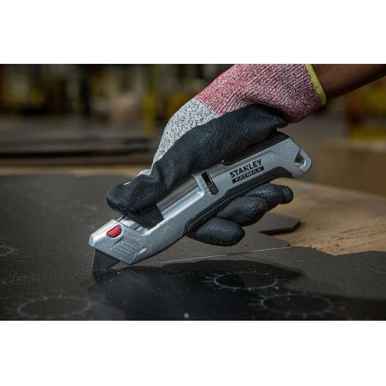 Faca met�lica com barra - 3 posi��es - bimaterial ref� FMHT10367-0 STANLEY