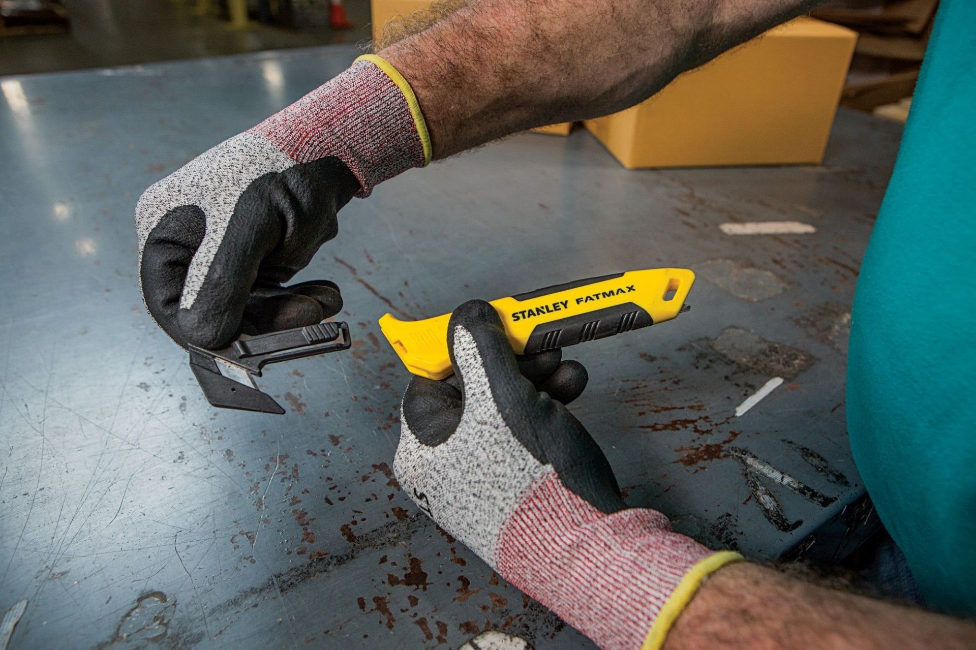 Cortador de embalagens de um lado, bi-matéria refª FMHT10358-0 STANLEY