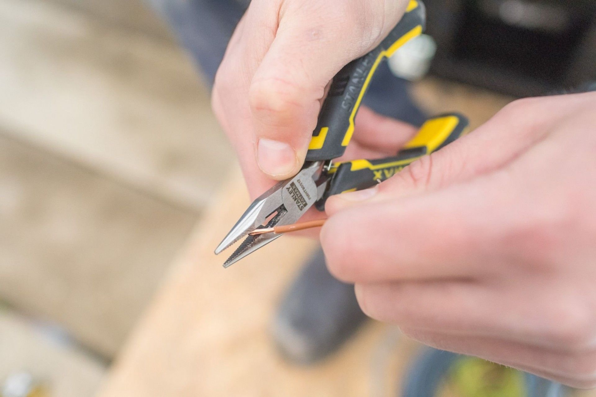 Mini-alicate boca longa com cortador FatMax refª FMHT0-80517 STANLEY