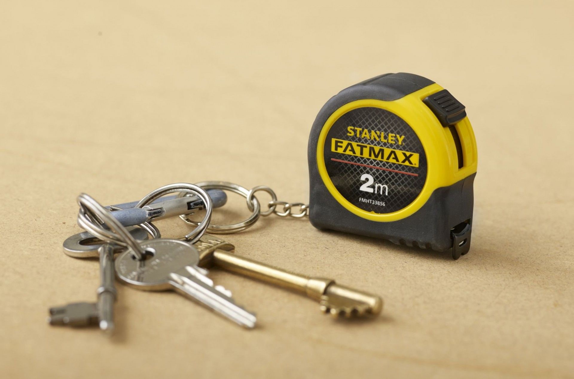 Fita métrica 2m x 13mm mini Fita métrica com porta-chaves refª FMHT0-33856 STANLEY