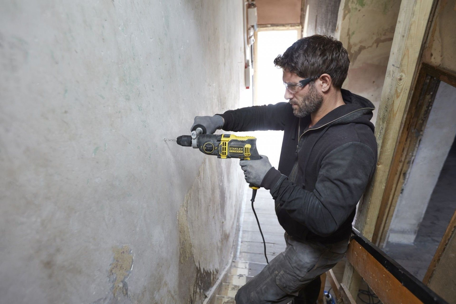 Berbequim c/percussão 850W 2 Velocidades refª FMEH850K-QS STANLEY