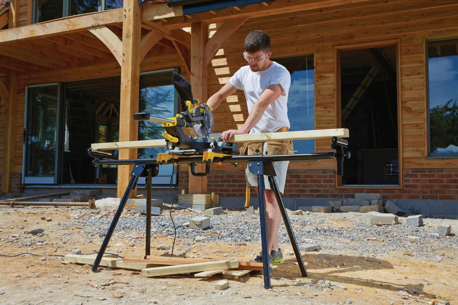 Banco para serras de cortes transversais refª FME790-XJ STANLEY