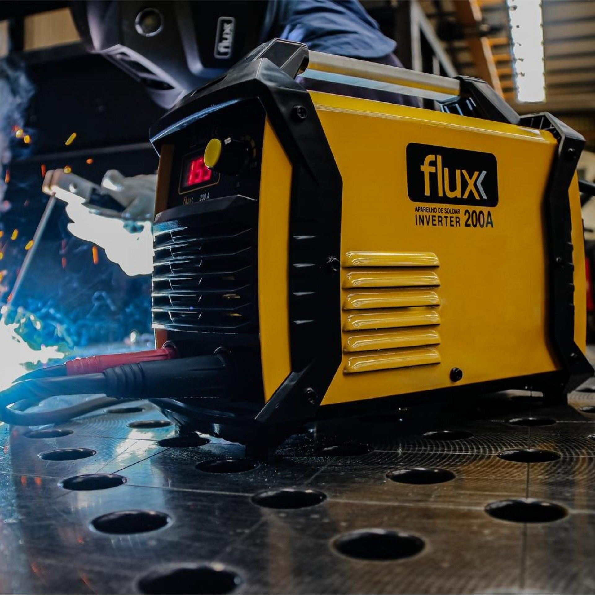 Aparelho Soldar Inverter 200A Mala Aluminio refª FASI200MA FLUX