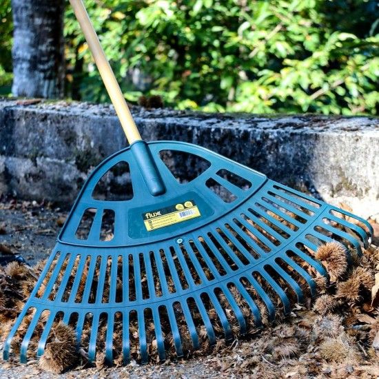 Apanha Folhas Nylon Cabo Madeira 26-Dentes  ref� FAFNCM26 FLUX