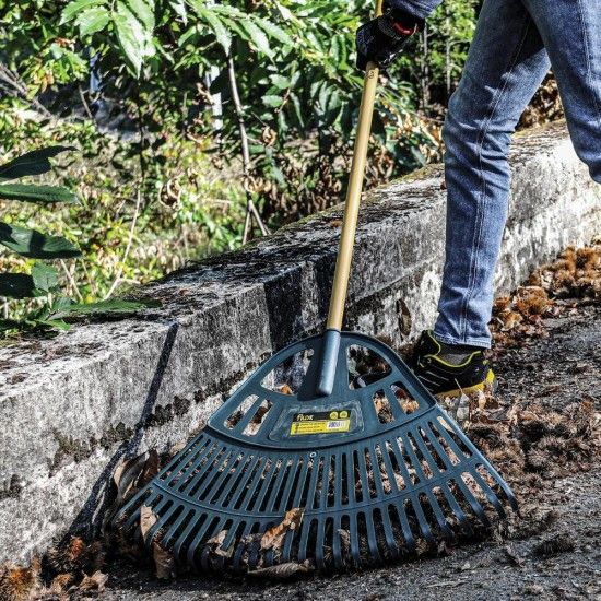 Apanha Folhas Nylon Cabo Madeira 26-Dentes  ref� FAFNCM26 FLUX