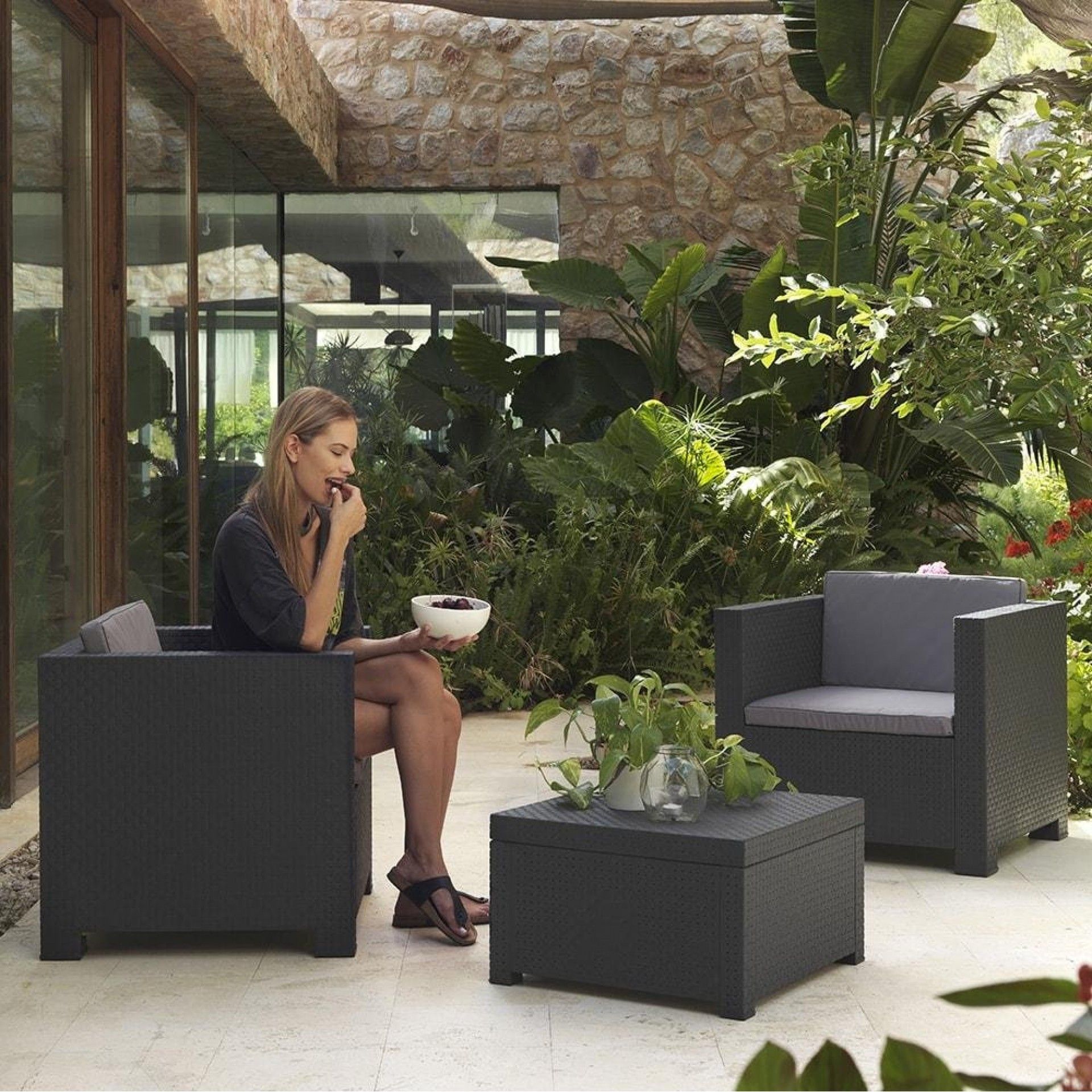 Conjunto jardim/terraço de 2 cadeirões+1 mesa. diva tete grafit refª 75380 SP BERNER