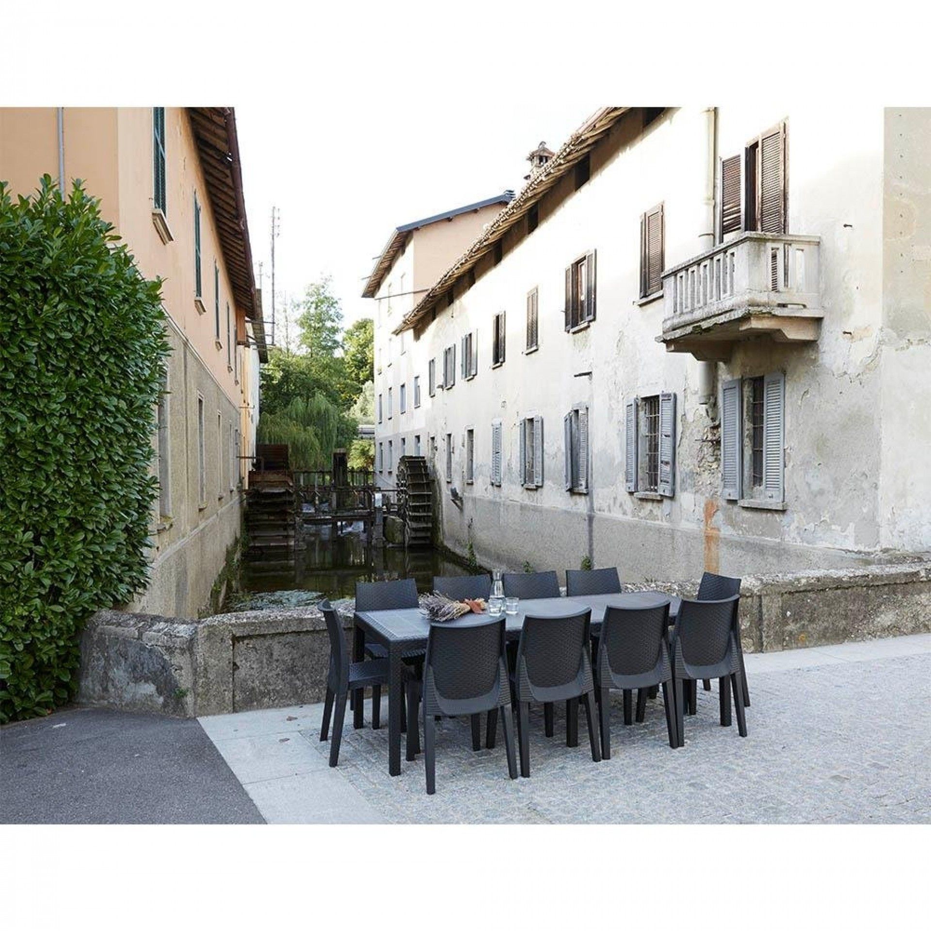 Mesa exterior extensível de polipropileno. cor: antracite 72x150/220x90cm refª 75316 IPAE PROGARDEN