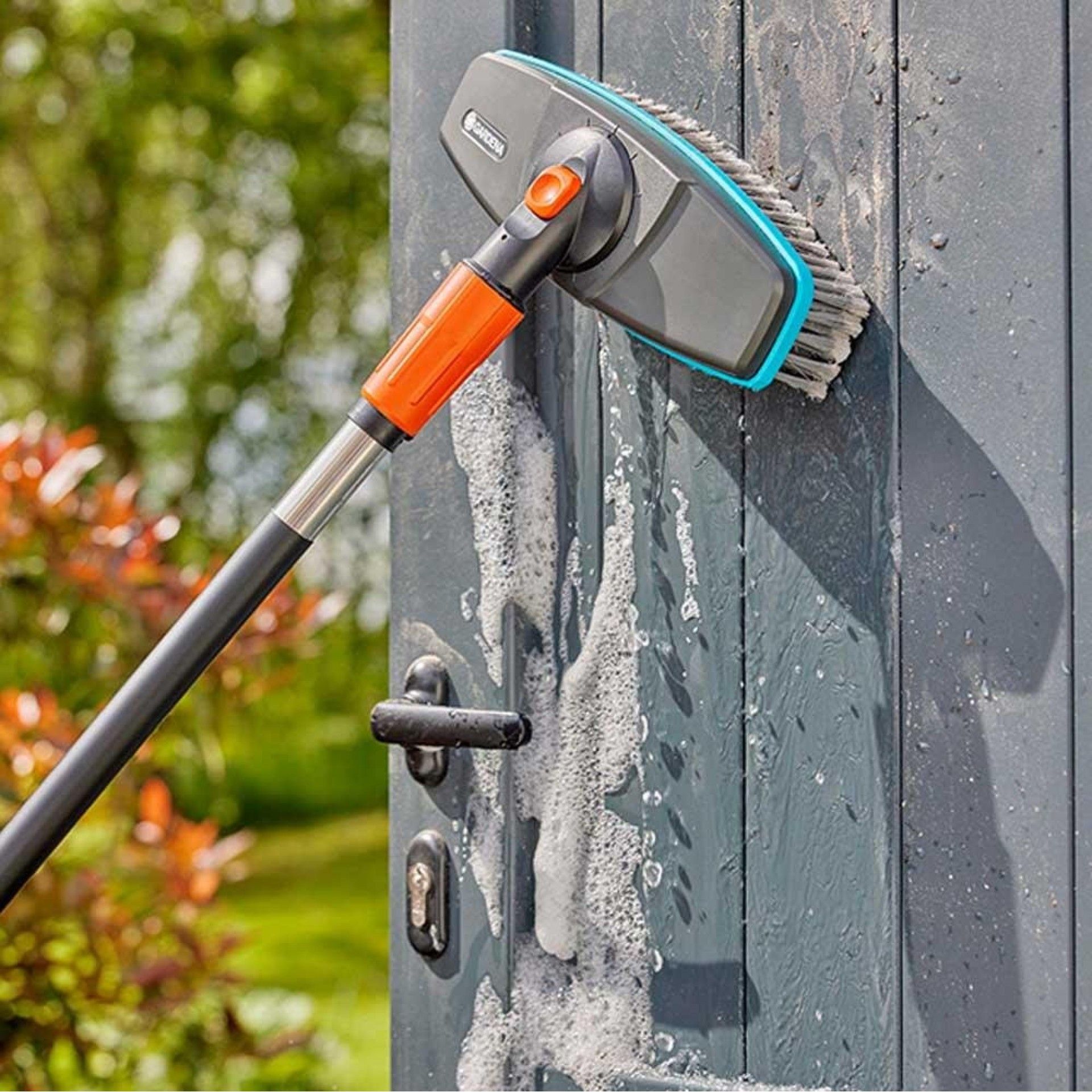 Kit lavagem com cabo de cerdas suaves com cabo e pastilhas de sabão 18826-20 refª 74462 GARDENA