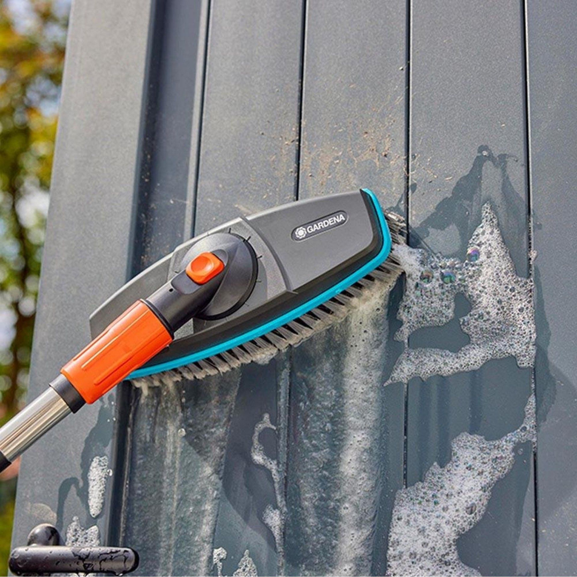 Escova de cerdas suaves para superfícies delicadas cleansystem 18810-20 refª 74460 GARDENA