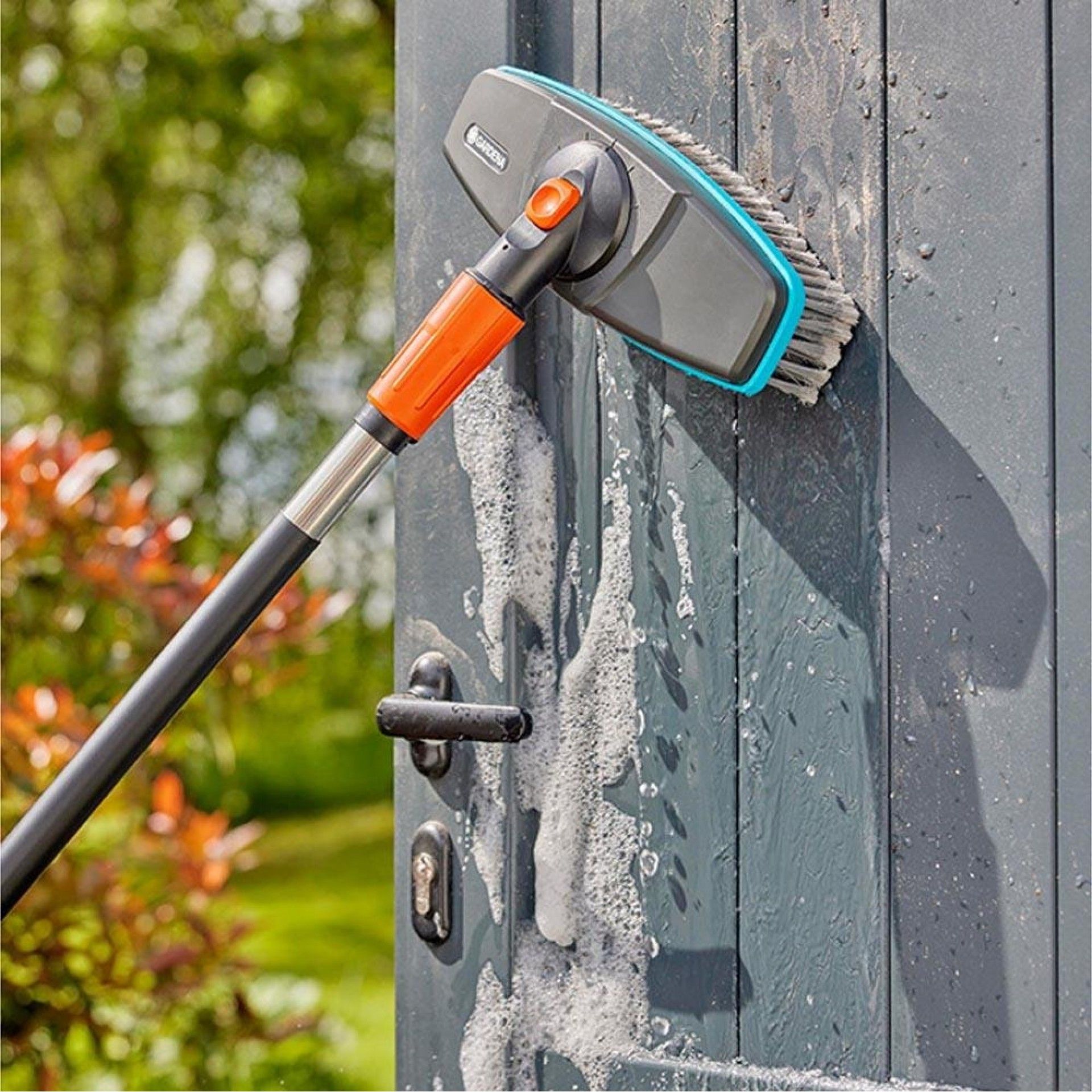 Escova de cerdas suaves para superfícies delicadas cleansystem 18810-20 refª 74460 GARDENA