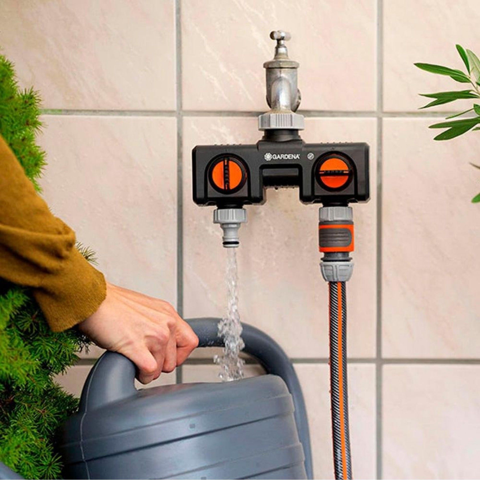 Distribuidor de 2 vias com adaptador refª 74362 GARDENA
