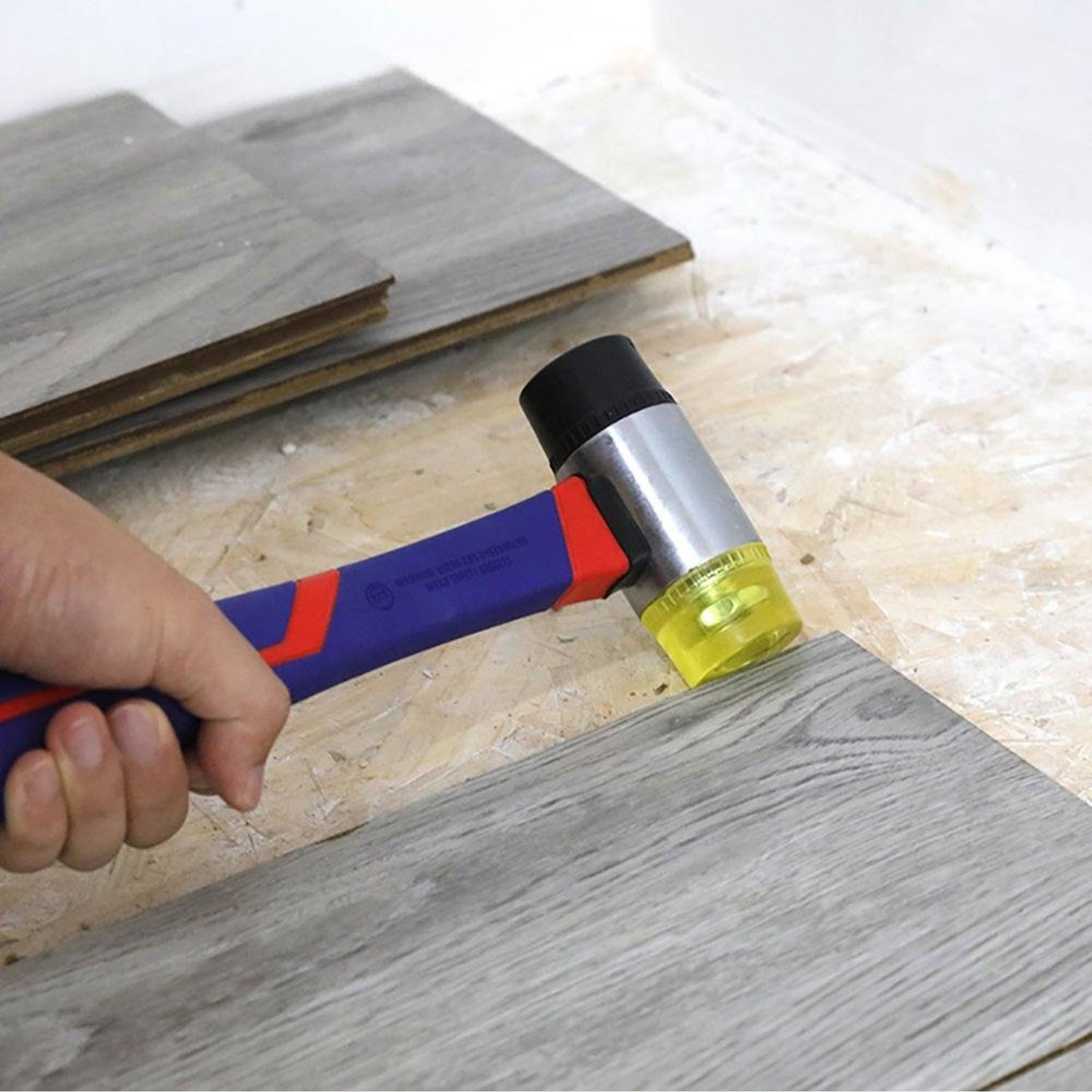 Martelo de nylon com cabo de fibra de vidro. refª 21085 WORKPRO