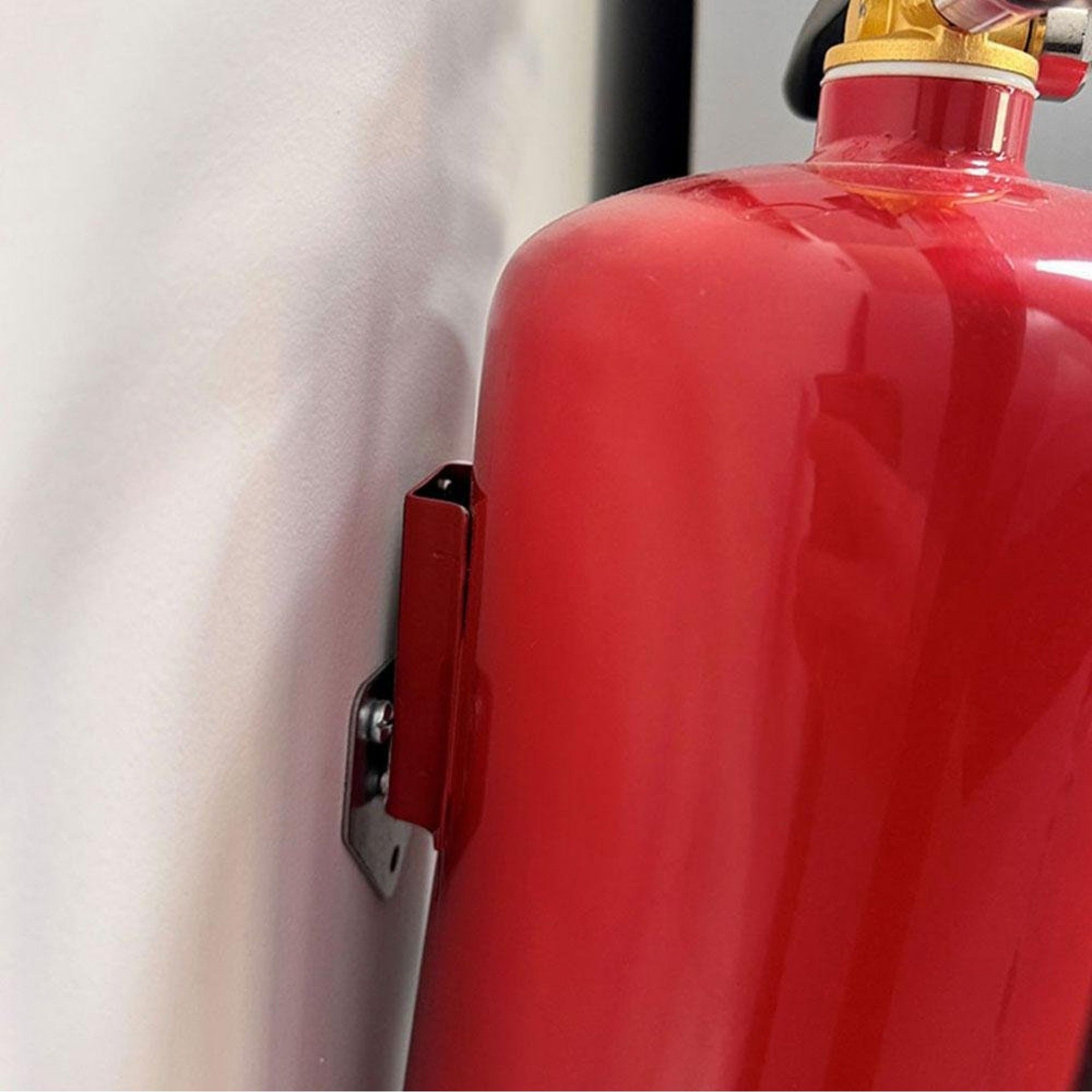 Placa para fixação de extintor zinco cg14 6kgs 91242 micel refª 15149 EDM