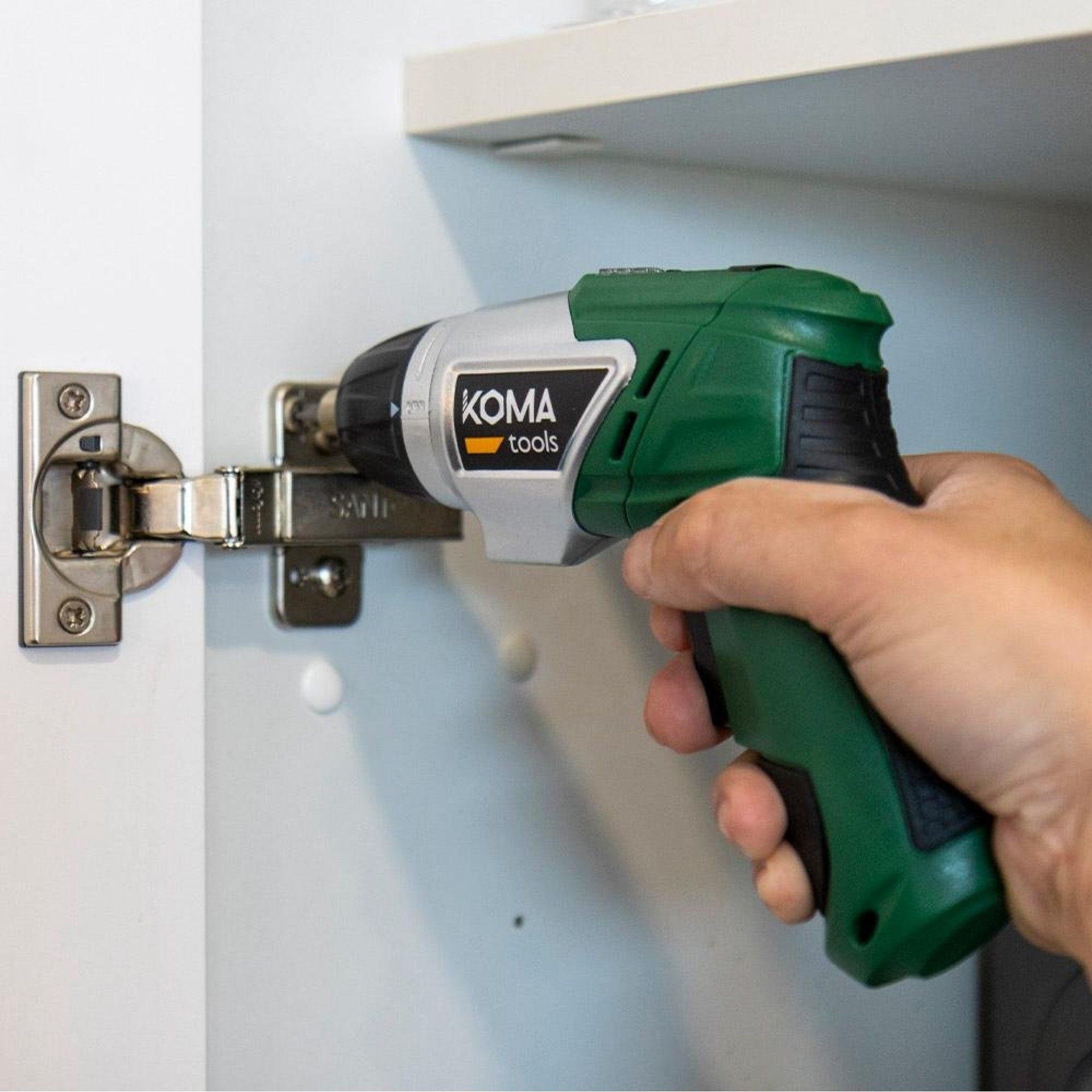 Aparafusador a bateria reversivel 3,6v litio 1300mah 17,5x14,8cm refª 08722 KOMA TOOLS