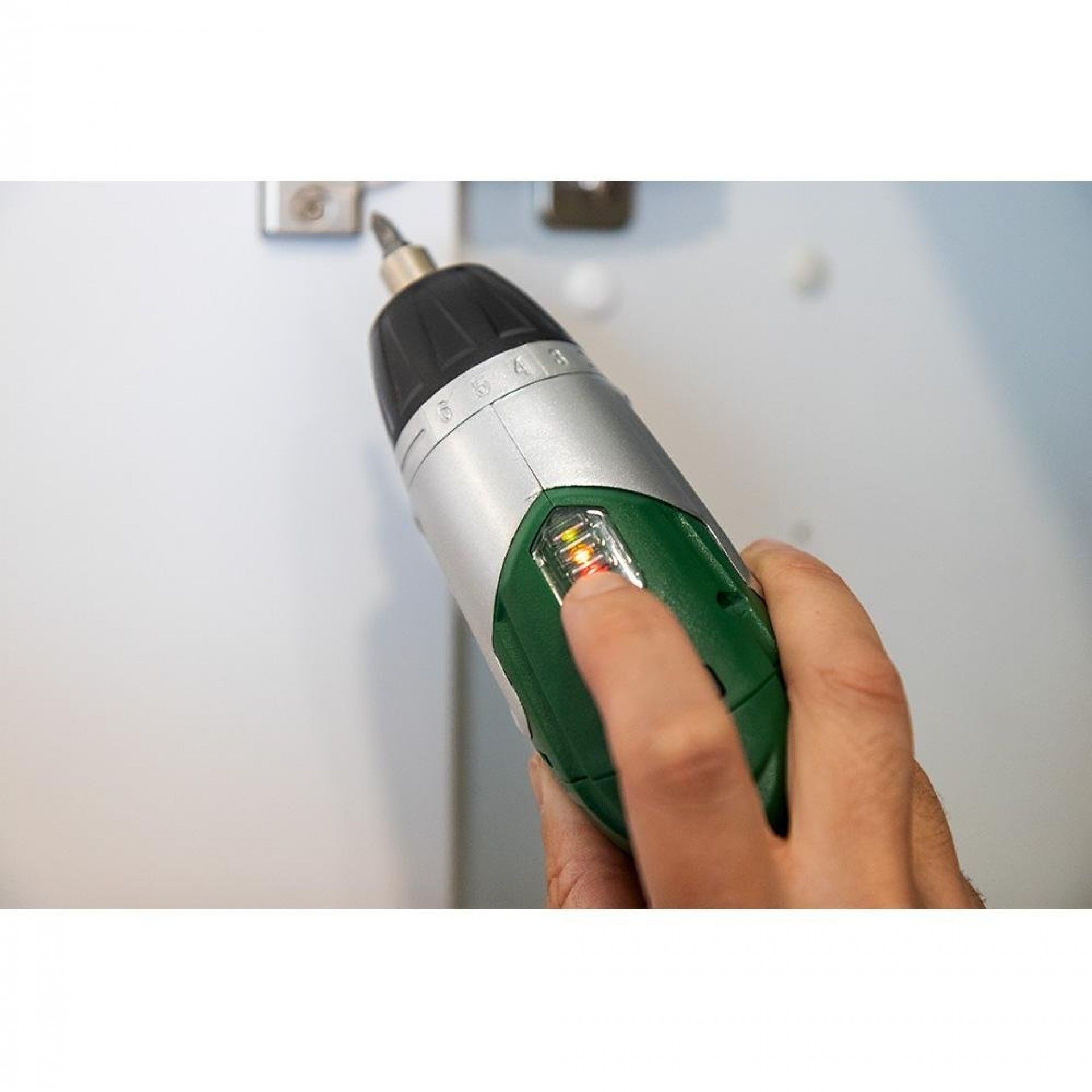 Aparafusador a bateria reversivel 3,6v litio 1300mah 17,5x14,8cm refª 08722 KOMA TOOLS