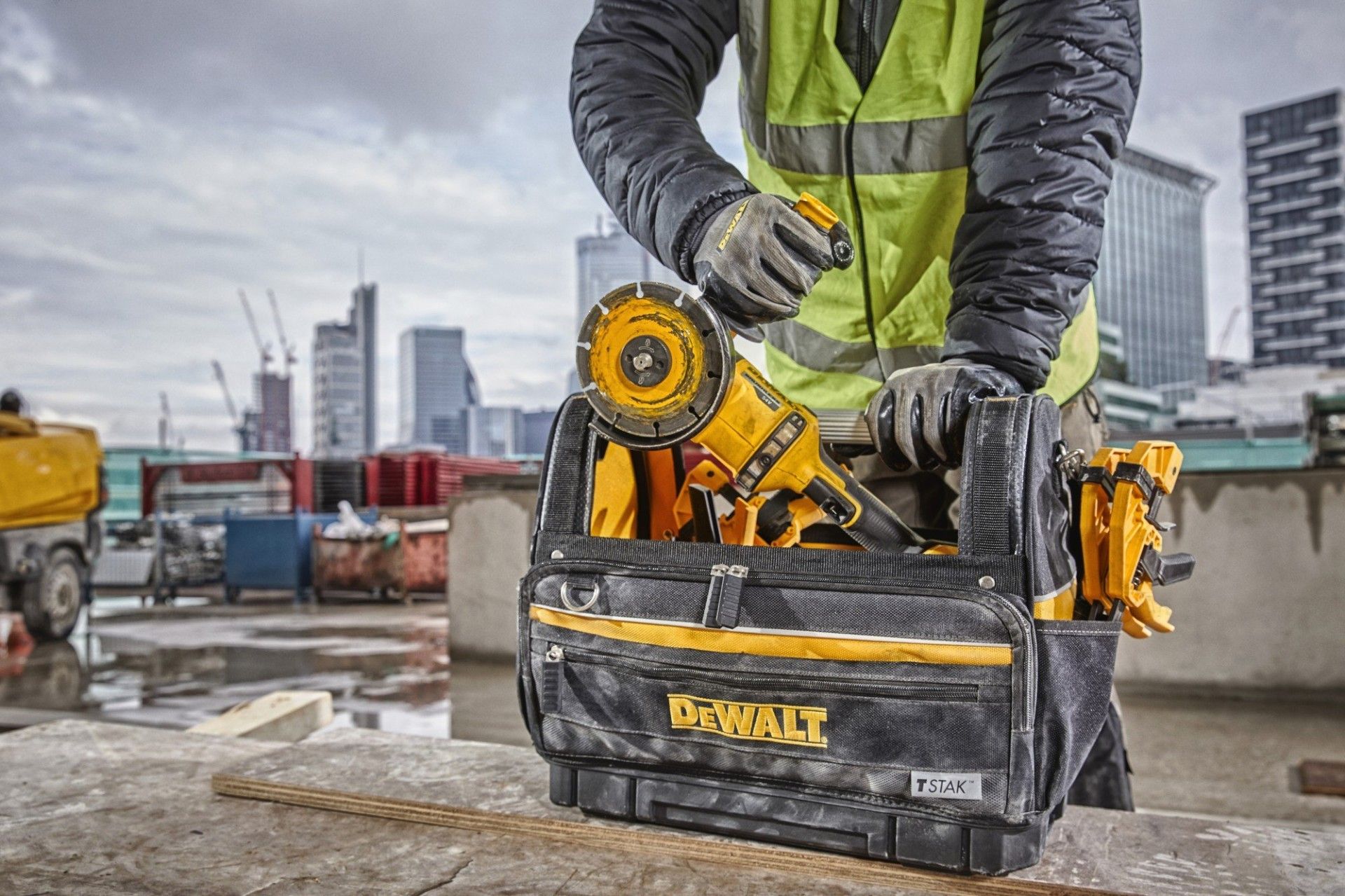 Bolsa aberta TSTAK refª DWST82990-1 DEWALT
