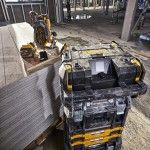 RADIO E CARREGADOR TSTAK DWST1-81078-QW DEWALT RADIO E CARREGADOR TSTAK DWST1-81078-QW DEWALT