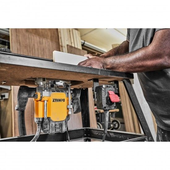 Tupia de Velocidade Variável  2300W refª DWE627KT-QS Dewalt Tupia de Velocidade Variável  2300W refª DWE627KT-QS Dewalt