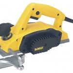 Plaina 600W 82mm x 2,5 mm refª DW680-QS DEWALT Plaina 600W 82mm x 2,5 mm refª DW680-QS DEWALT