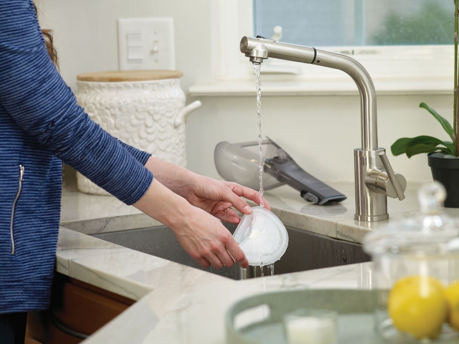 Aspirador Dustbuster Lítio 16.2Wh refª DVA315J BLACK DECKER