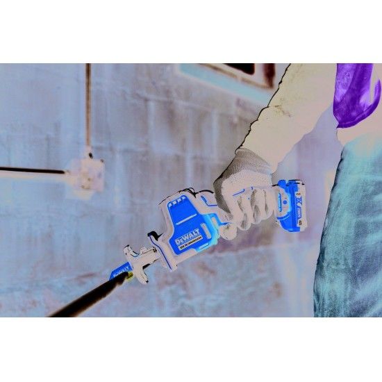 Mini-Serra Sabre XR 12V Li-Ion 2Ah ref DCS312D2-QW DEWALT