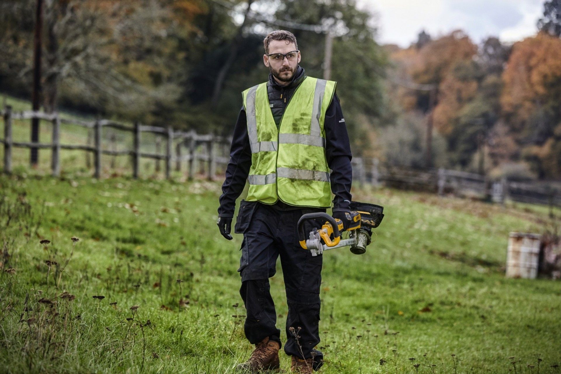 Aparadores DEWALT XR 18V 5Ah 36cm refª DCMST561P1-QW DEWALT