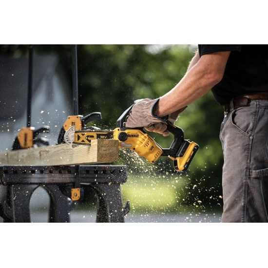 Eletroserra de poda XR 18V Brushless refª DCMPS520N-XJ DEWALT Eletroserra de poda XR 18V Brushless refª DCMPS520N-XJ DEWALT