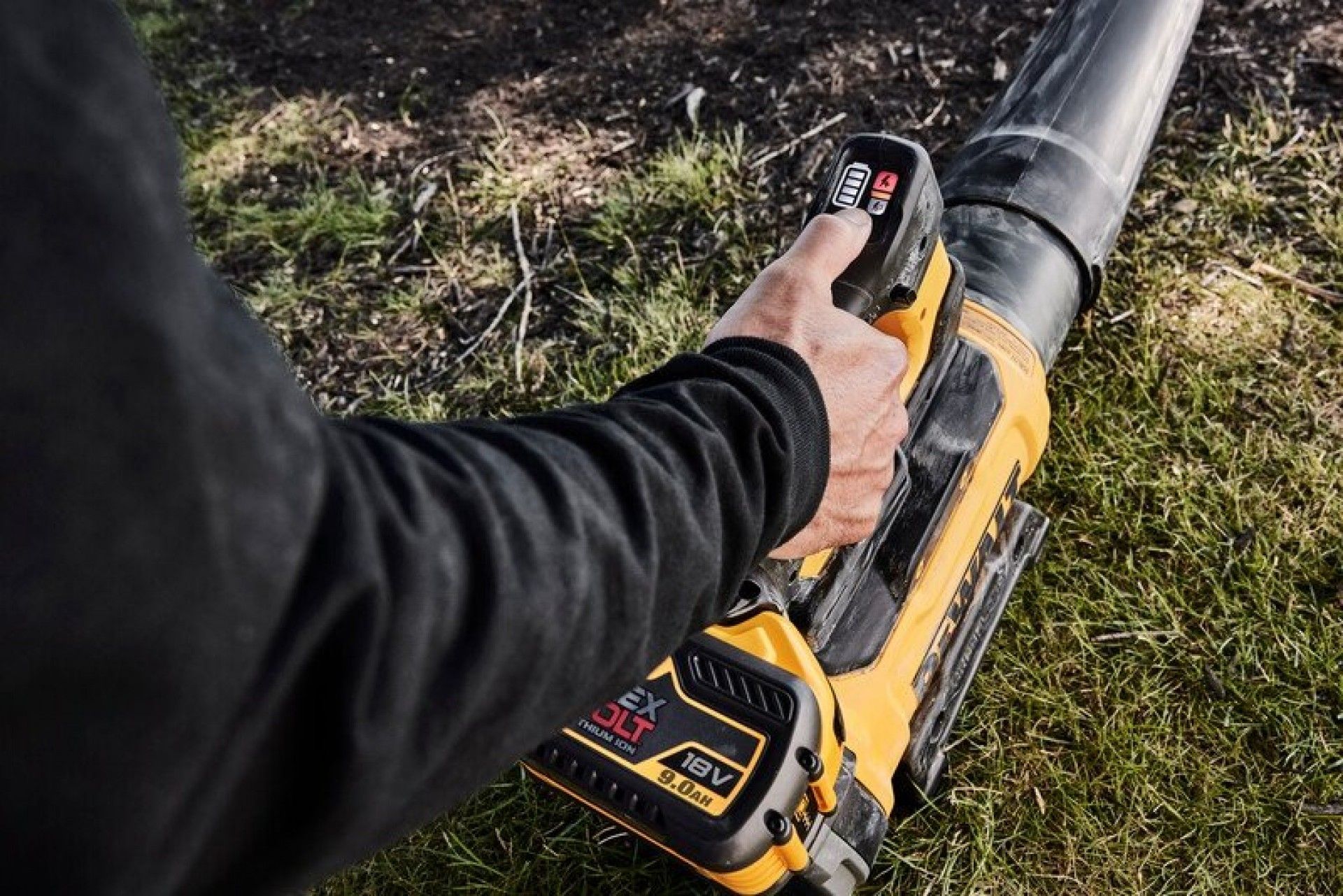 Soprador axial 54V XR Brushless FlexVolt sem carregador ou bateria refª DCMBL777N-XJ DEWALT
