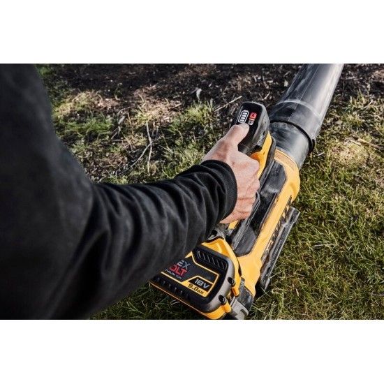 Soprador axial 54V XR Brushless FlexVolt sem carregador ou bateria refª DCMBL777N-XJ DEWALT Soprador axial 54V XR Brushless FlexVolt sem carregador ou bateria refª DCMBL777N-XJ DEWALT