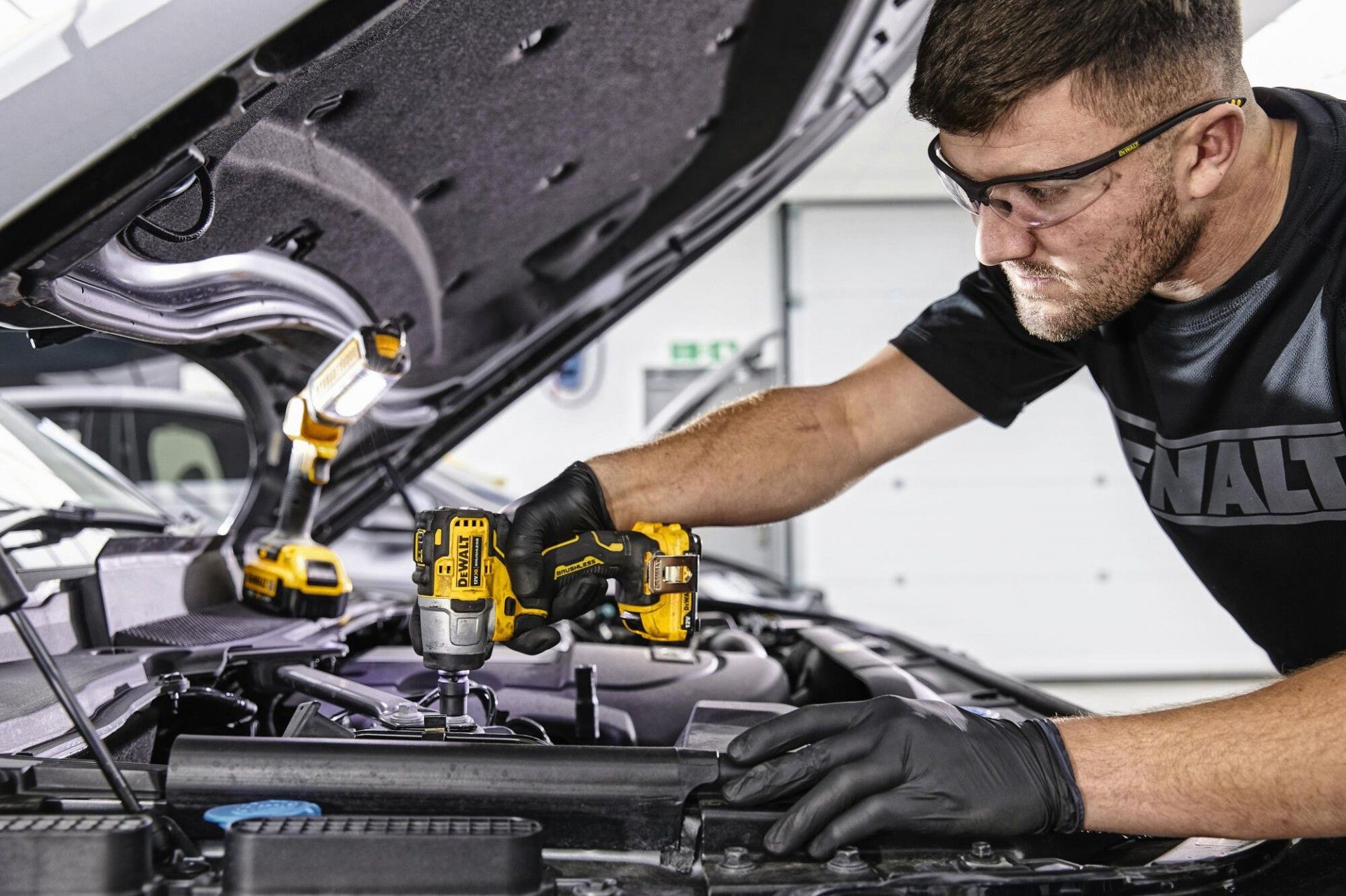 Chave de Impacto sem escovas XR 12V refª DCF902N-XJ DEWALT