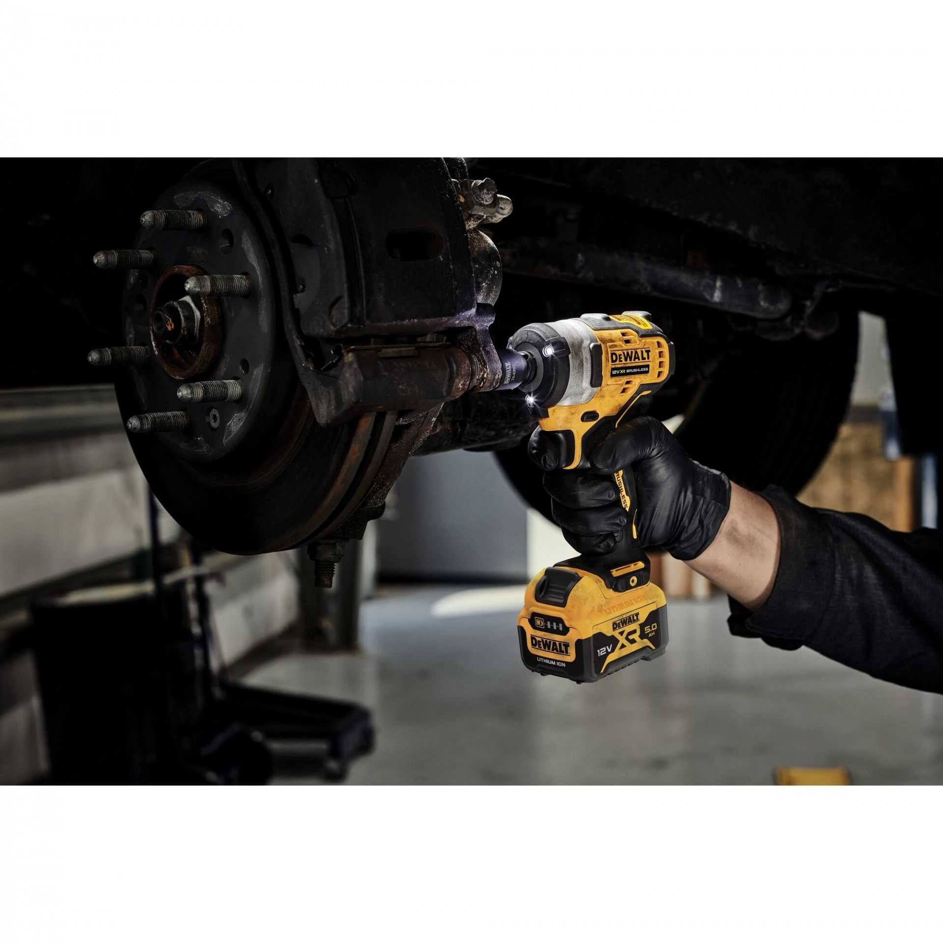 Chave de Impacto sem escovas XR 12V Li-Ion 2x5.0Ah refª DCF901P2-QW DEWALT