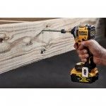 Chave impacto DCF850P2T-QW 18v 2x5.0ah Brushless DEWALT Chave impacto DCF850P2T-QW 18v 2x5.0ah Brushless DEWALT