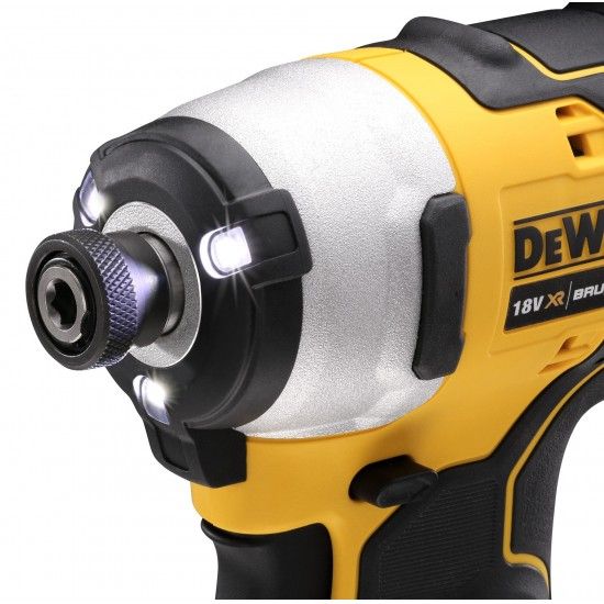 Aparafusadora de Impacto sem escovas 18V com 2 baterias Li-Ion 3,0 Ah ref� DCF809L2T-QW DEWALT