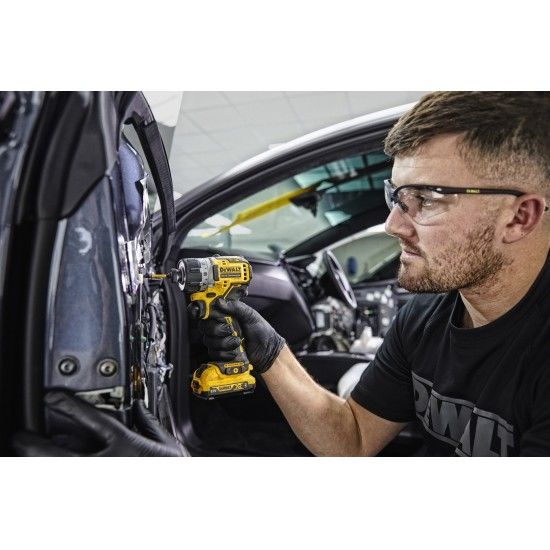 Aparafusadora sem escovas XR 12V Li-Ion 2Ah refª DCF601D2-QW DEWALT Aparafusadora sem escovas XR 12V Li-Ion 2Ah refª DCF601D2-QW DEWALT
