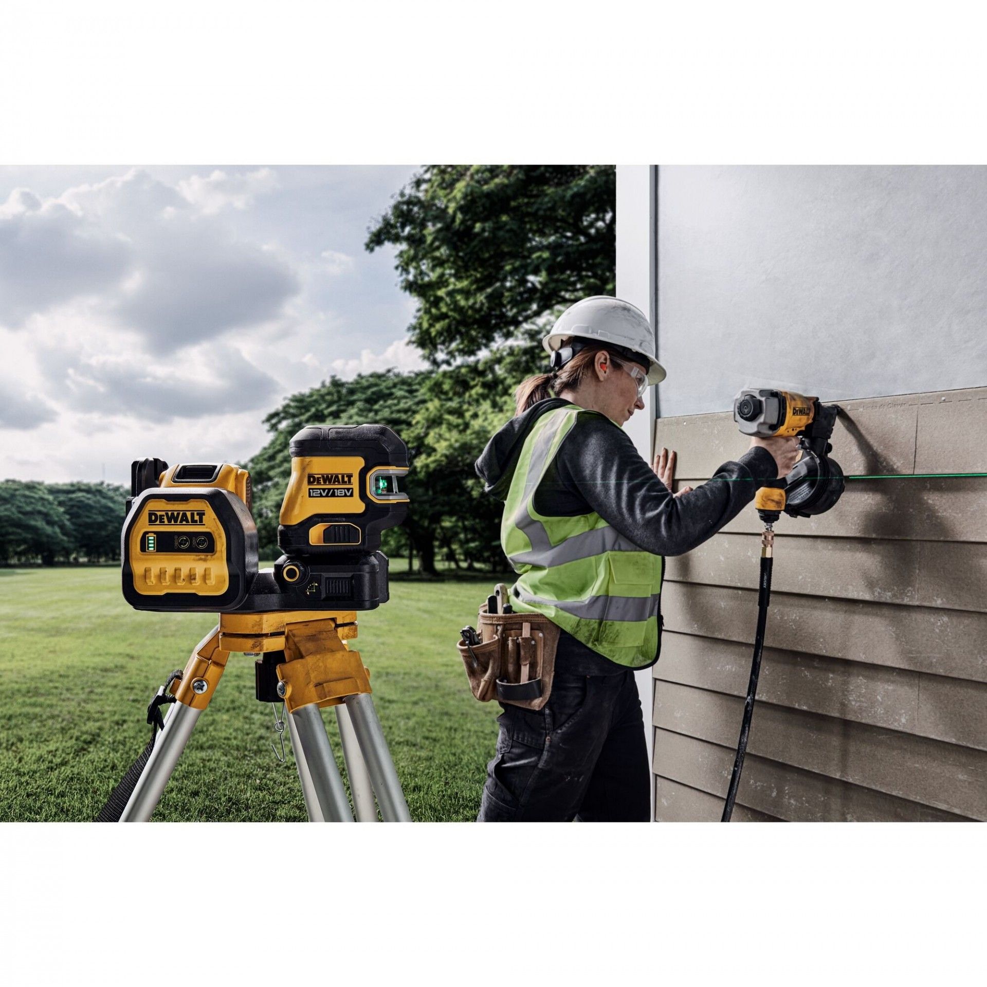 Nível Laser Cruzado e 5 Pontos 12/18V refªDCE825D1G18-QW DEWALT