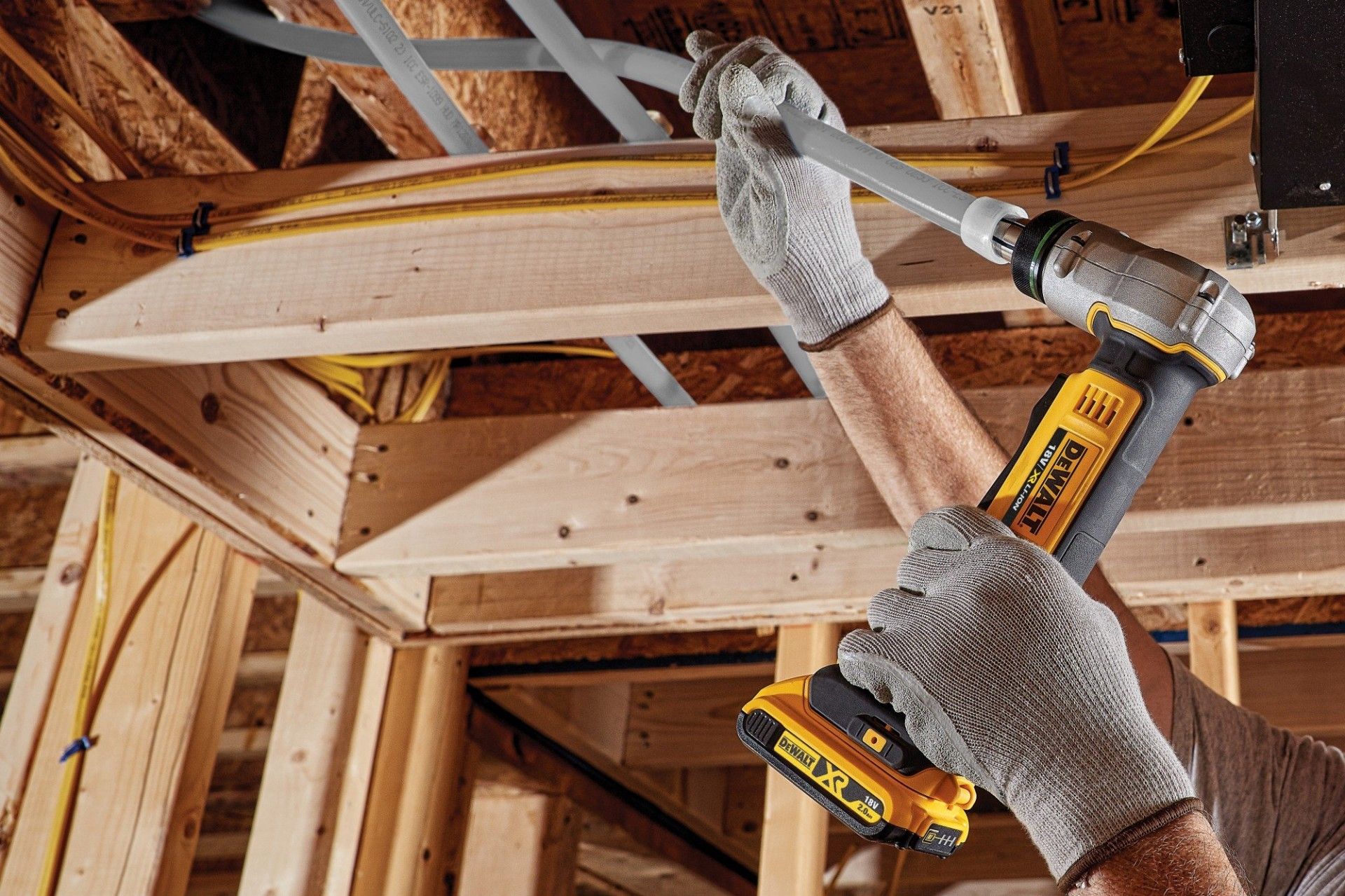 Expandidora de tubo XR 18V Li-Ion 2Ah refª DCE400D2-QW DEWALT