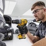 Aparafusadora sem escovas XR 12V Li-Ion 2Ah ref DCD706D2-QW DEWALT