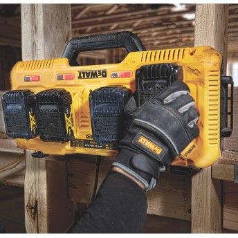 DCB104-QW Carregador rpido 4 Portas XR ref DCB104-QW DEWALT