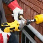 Berbequim c/percusso 1300W ref D21570K-QS DEWALT