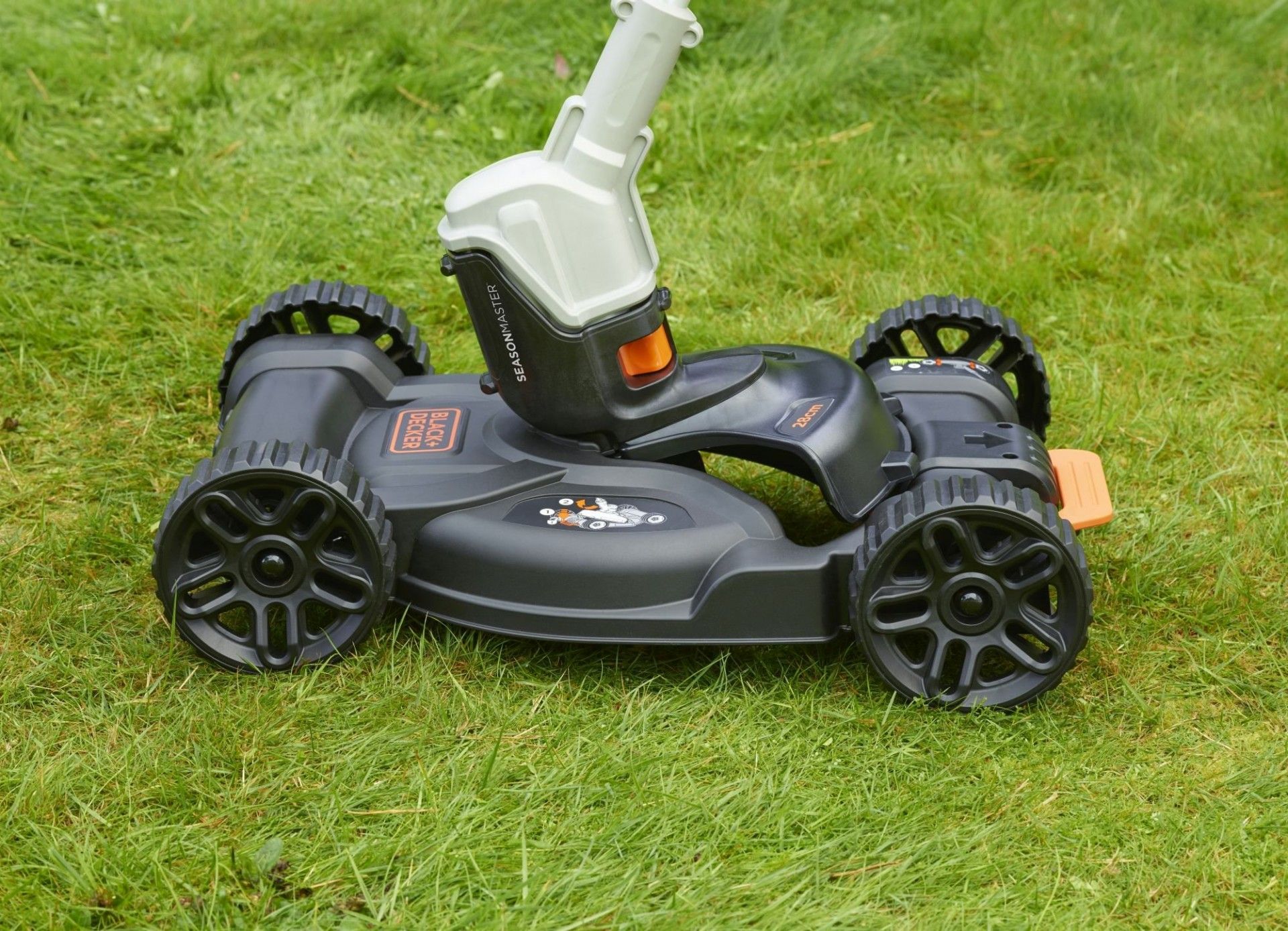 3-IN-1 Base com roda para Aparador refª CM100 BLACK DECKER
