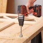 Aparafusadora com Percusso Brushless 18V 1.5Ah com 2 baterias e mala ref BL188KB BLACK DECKER