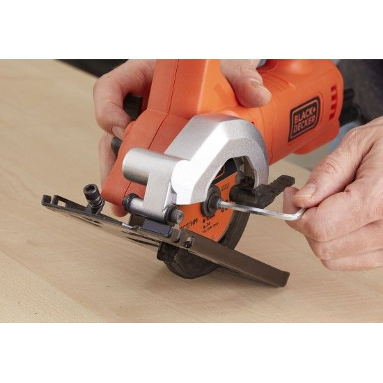 Serra Circular 400W 85mm com 2 discos refª BES510-QS BLACK DECKER Serra Circular 400W 85mm com 2 discos refª BES510-QS BLACK DECKER