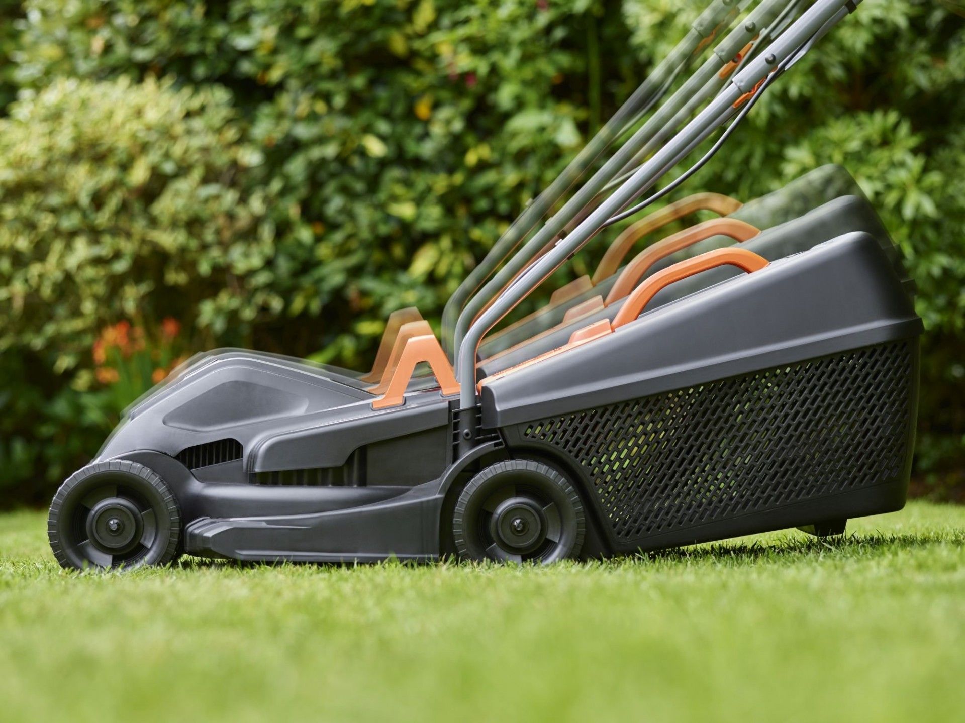 Corta-relvas 1000W 32cm refª BEMW351 BLACK DECKER