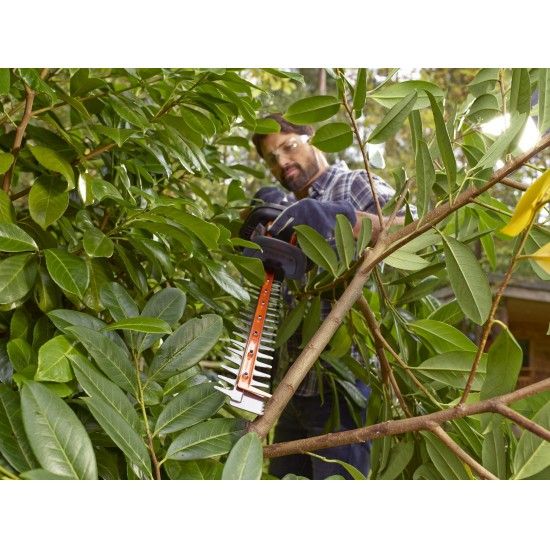 Corta-Sebes 550W 60CM com folha de serra refª BEHTS451 BLACK DECKER Corta-Sebes 550W 60CM com folha de serra refª BEHTS451 BLACK DECKER