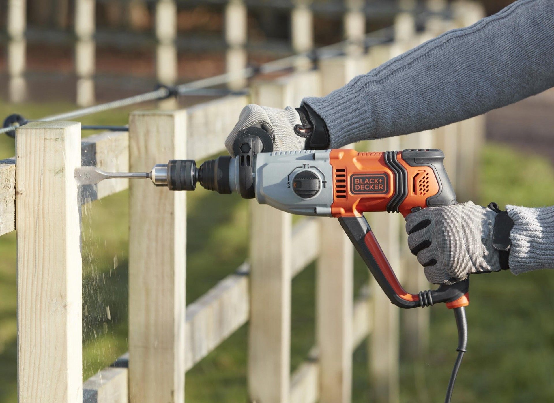 Martelo SDS-Plus 800W com mala refª BEHS02K BLACK DECKER