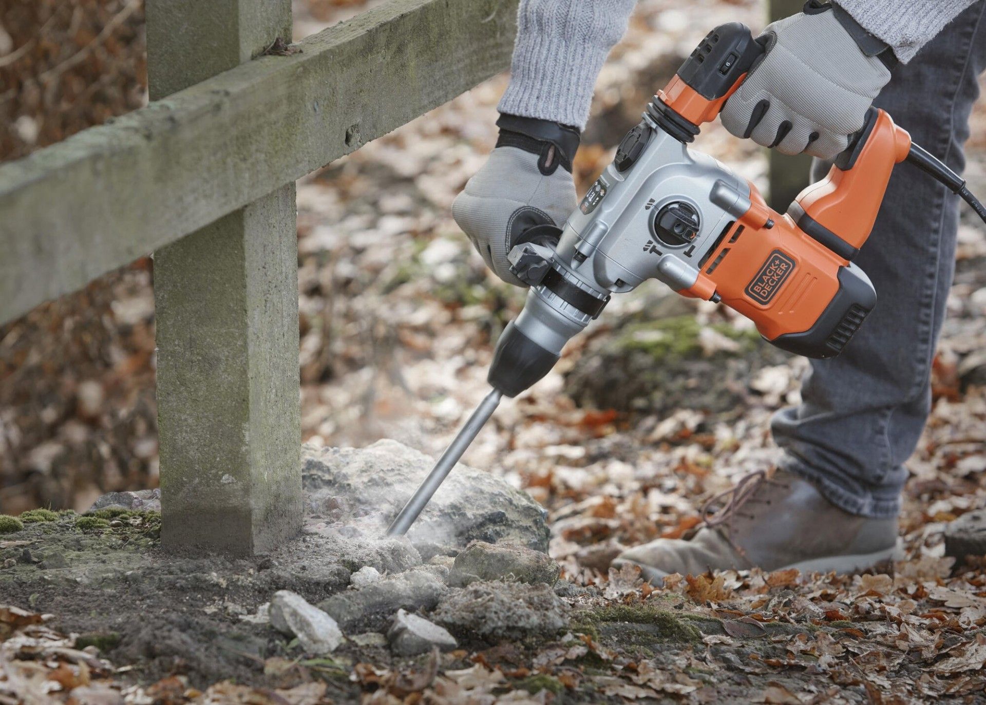 Martelo SDS-Plus 1250W com mala refª BEHS03K BLACK DECKER