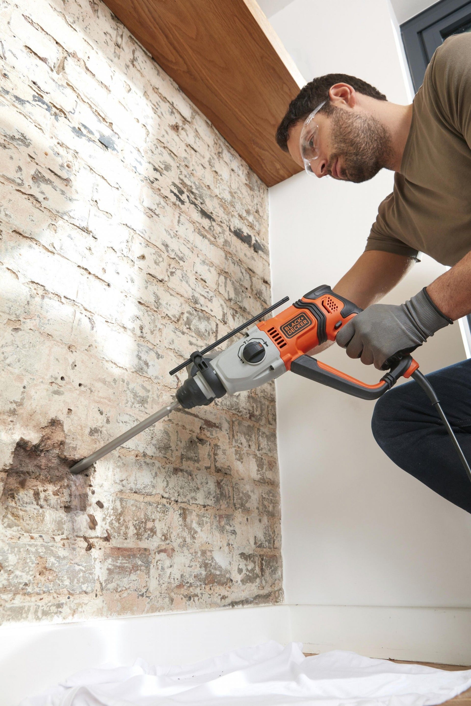 Martelo SDS-Plus 800W com mala refª BEHS02K BLACK DECKER